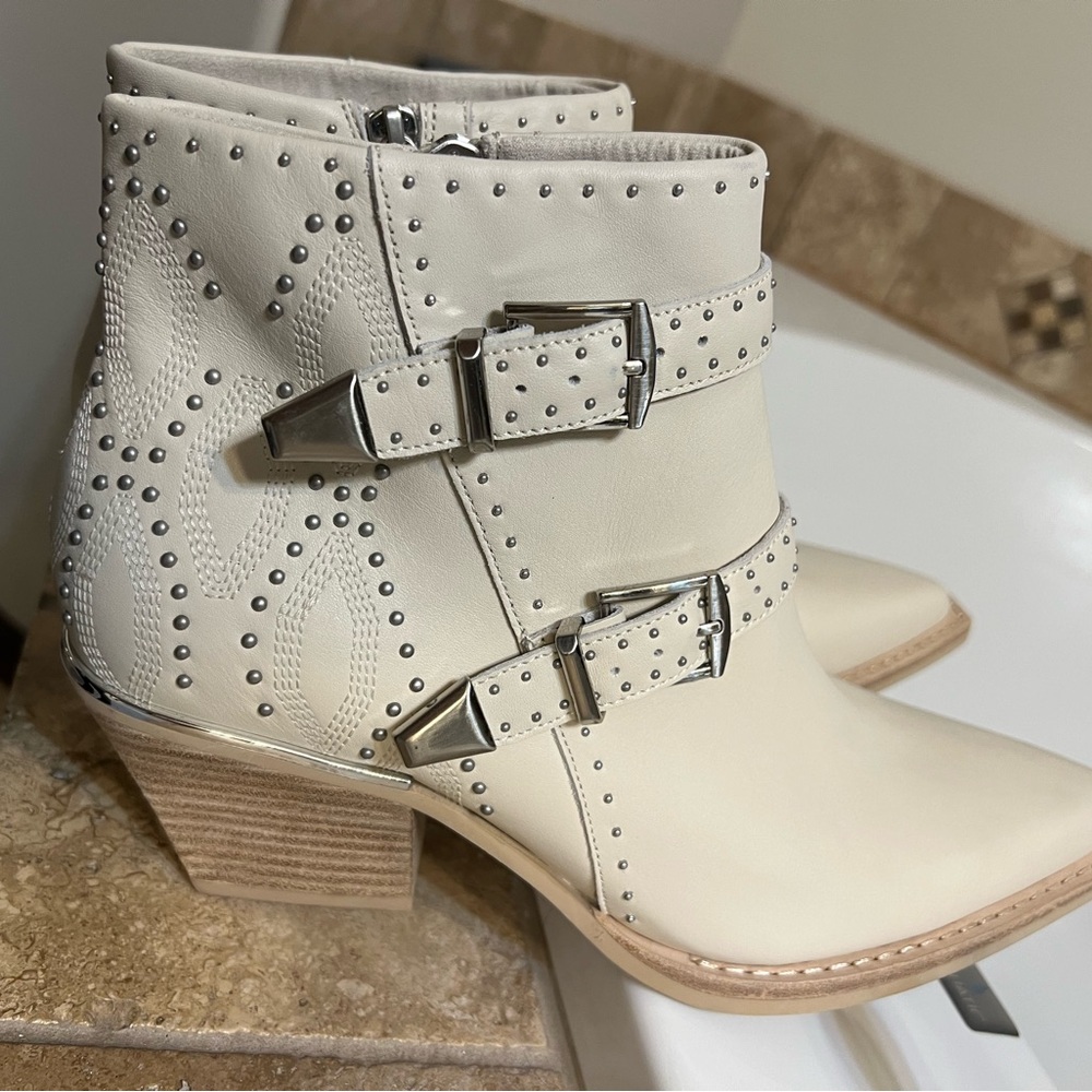 Dolce Vita Ronnie Boots - Picture 8 of 10